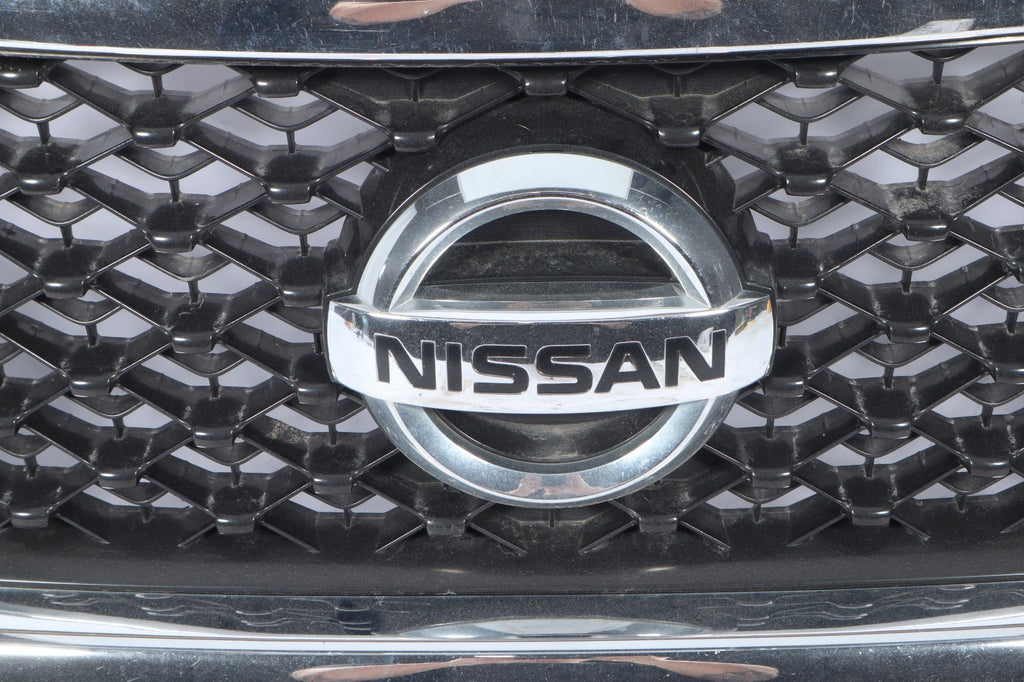 2013-2016 NISSAN PATHFINDER FRONT UPPER CHROME GRILL GRILLE OEM