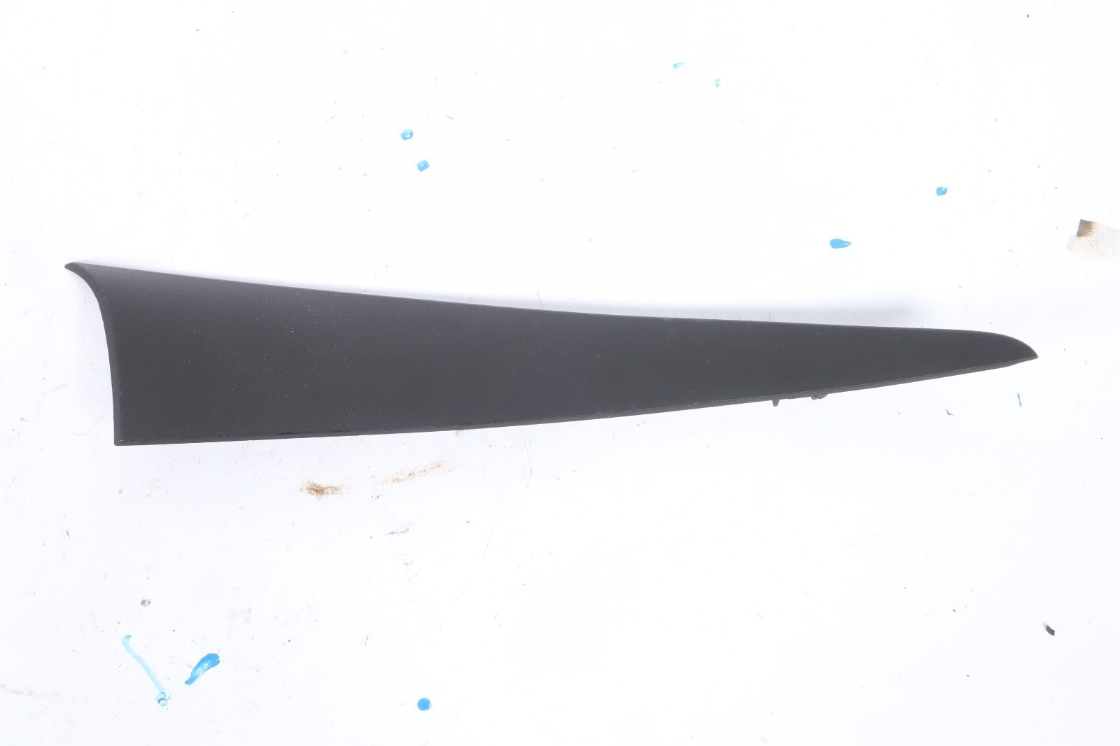 2016–2019 BUICK CASCADA RIGHT MOLDING PANEL OEM