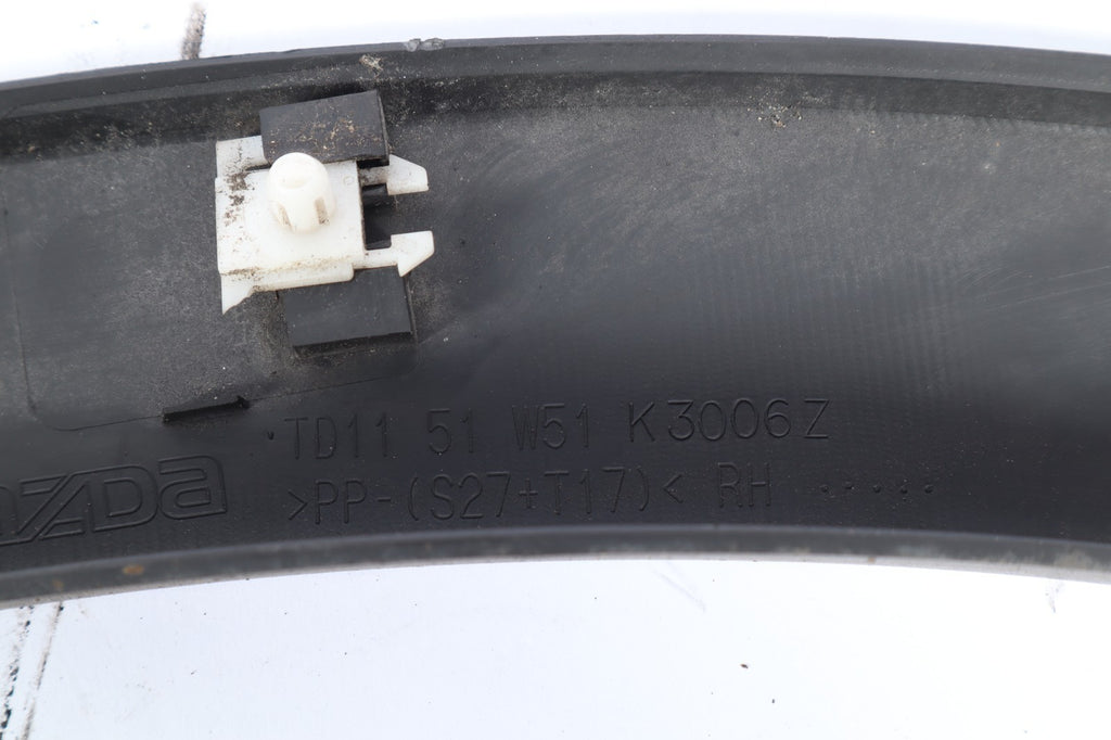 2007-2013 MAZDA CX-9 FRONT RIGHT FENDER FLARE MOLDING  OEM