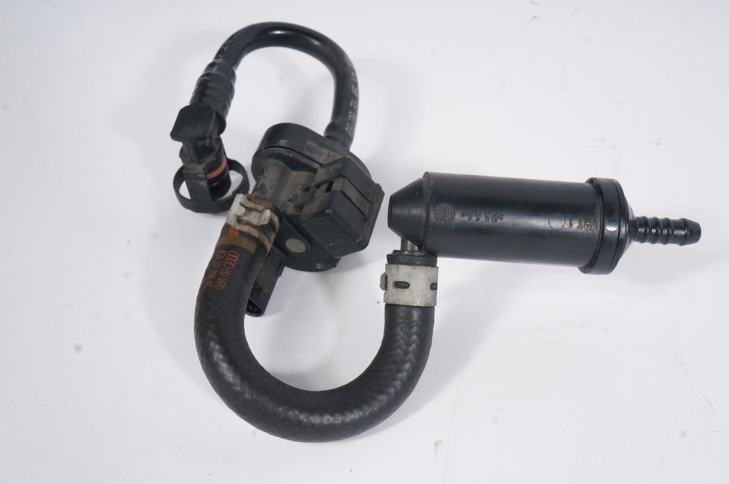 2012 - 2014 AUDI A7 QUATTRO 3.0L - Purge Valve W/ Connecting TUBE 06E133781E