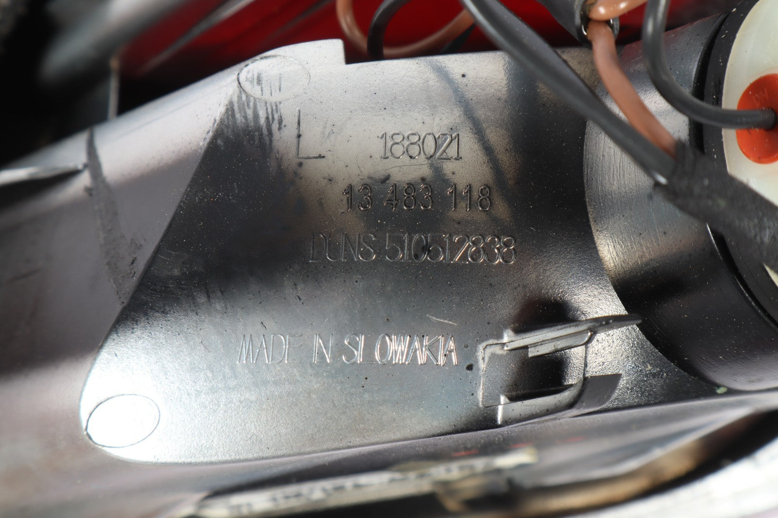 2016–2019 BUICK CASCADA RIGHT SIDE INNER TRUNK TAIL LIGHT LAMP OEM  13483118