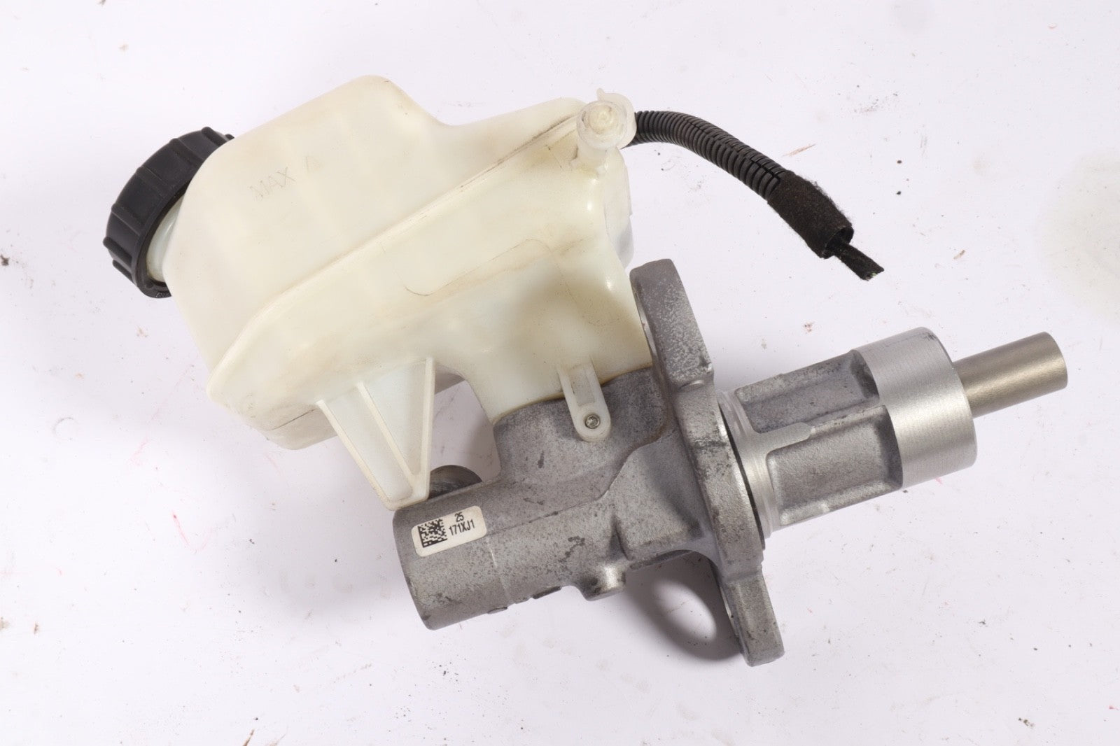 2016-2019 Buick Cascada Brake Master Cylinder OEM