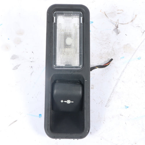 2003-2009 Range Rover HSE Rear Right Trunk Light Lamp Socket OEM 7027276