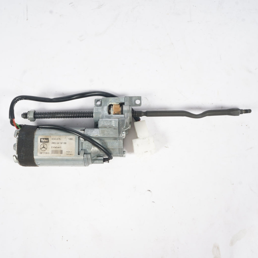 04-09 Mercedes-Benz CLK350 Steering Column Adjustment Motor Valeo OEM 6418138