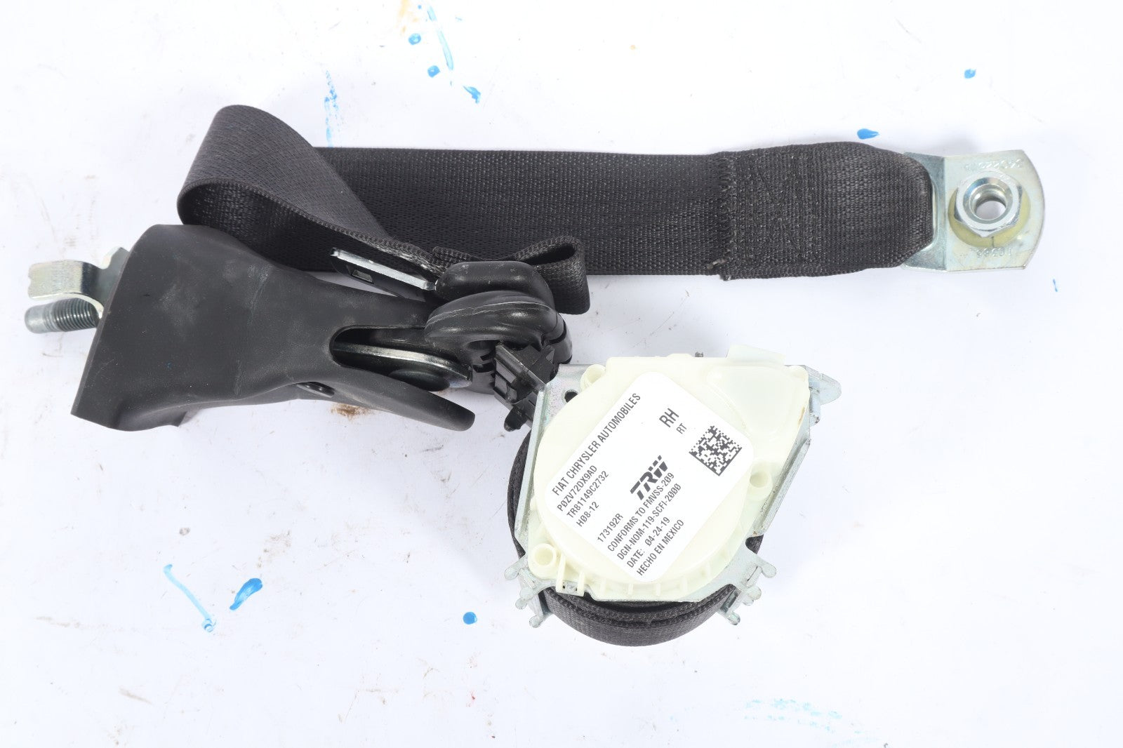 2014 - 2020 DODGE GRAND CARAVAN RIGHT REAR SEAT BELT RETRACTOR OEM POZV72DX9AD