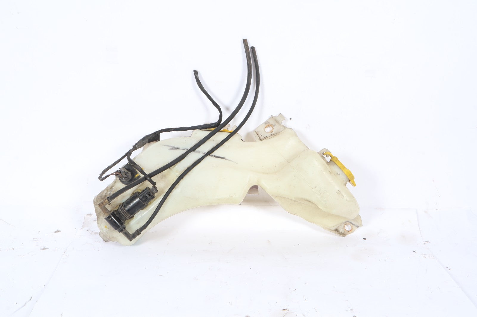 2009 - 2020 DODGE JOURNEY WINDSHIELD WIPER WASHER RESERVOIR TANK W/ PUMP OEM