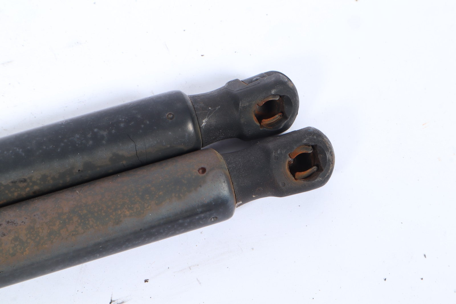2009-2017 AUDI Q5  HOOD STRUT / SHOCK ABSORBER SET 8R0827552A OEM