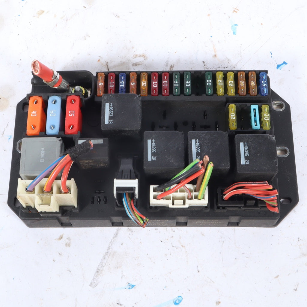 2006-2009 Land Rover Range Rover L322 Rear Fuse Relay Box Panel YQE500370 OEM
