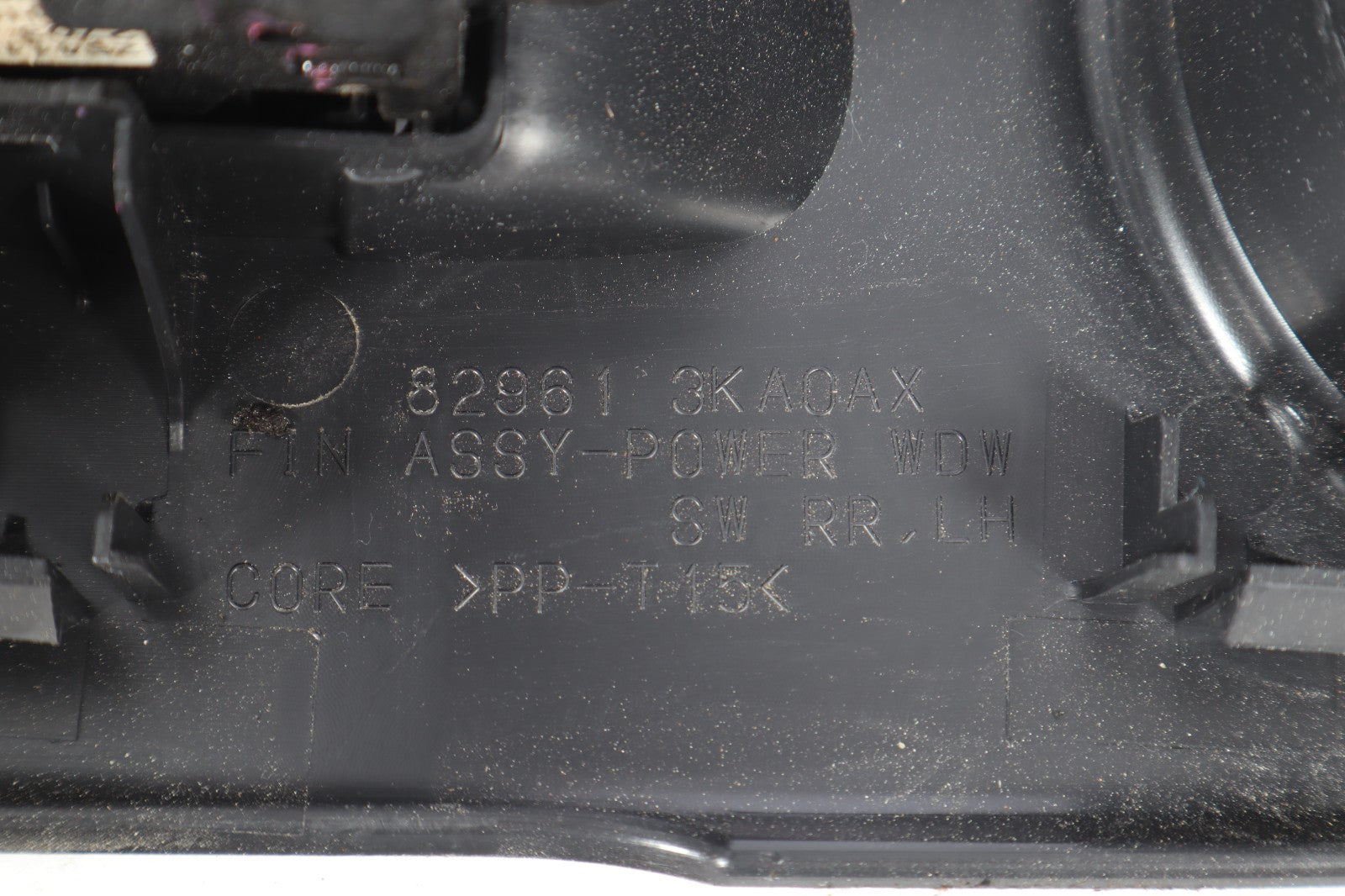 2013-2019 NISSAN PATHFINDER REAR LEFT WINDOW SWITCH OEM 829613KA0AX