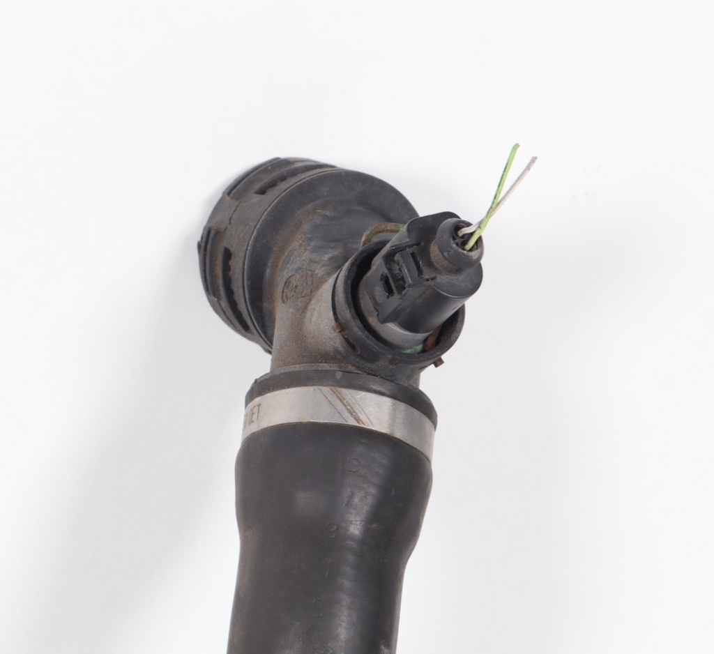 2007-2010 Audi Q7  Engine Coolant Radiator Hose Pipe Set w/Sensor OEM
