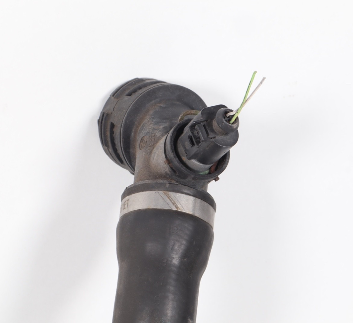 2007-2010 Audi Q7  Engine Coolant Radiator Hose Pipe Set w/Sensor OEM