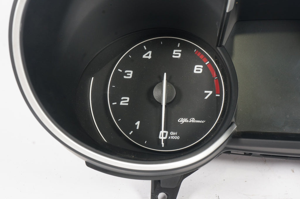 2018 - 2021 ALFA ROMEO STELVIO DASH SPEEDOMETER INSTRUMENT CLUSTER OEM 50559452