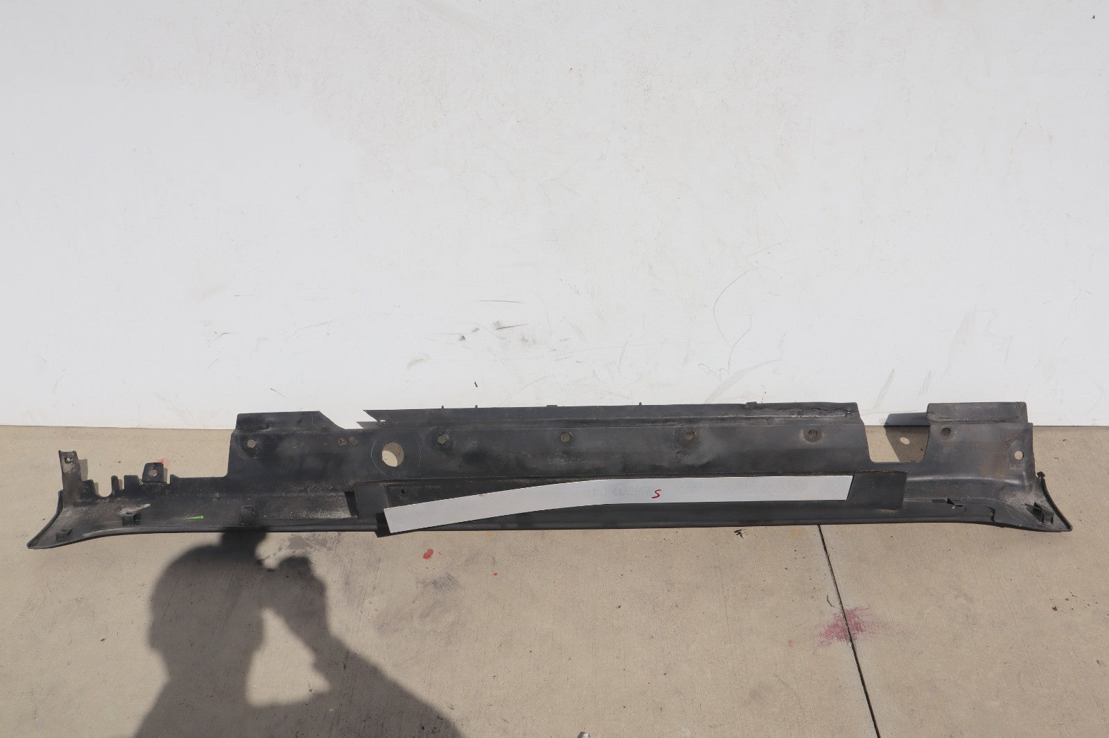 2011-2014 MINI COOPER R56 RIGHT PASSENGER SIDE SKIRT ROCKER PANEL TRIM OEM