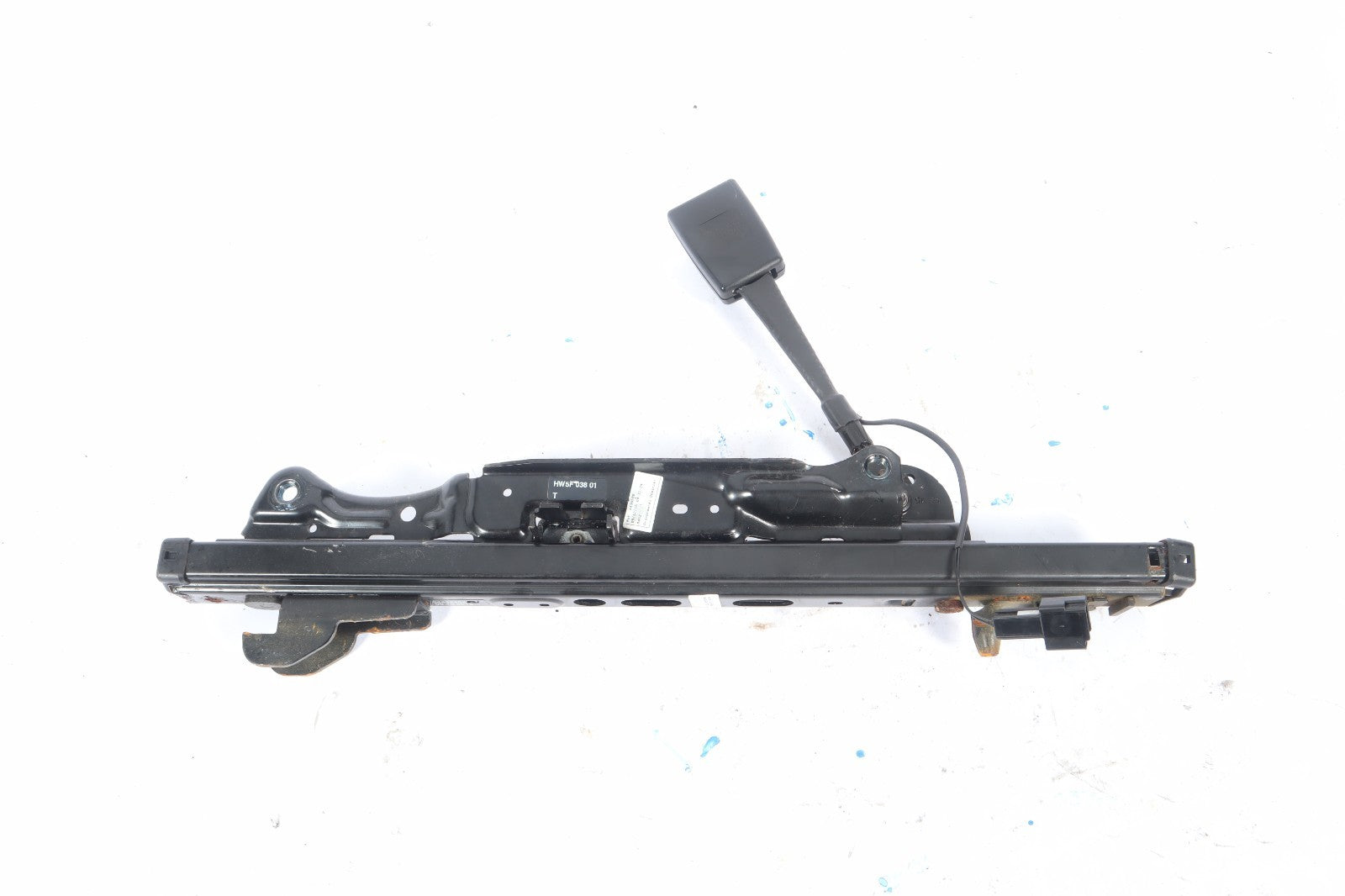 2016-2019 BUICK CASCADA GENUINE LEFT HAND FRONT SEAT BELT BUCKLE OEM 13368956