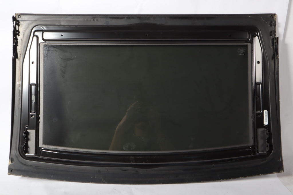 2016-2023 Nissan Maxima Middle Panel Sliding Sun Roof Glass OEM