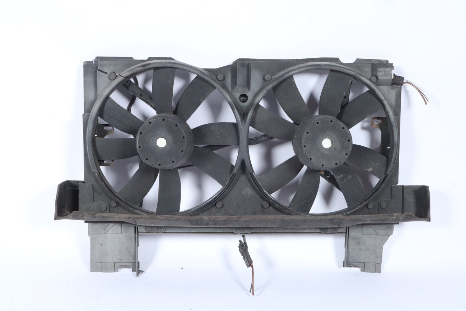 98-02 Mercedes-Benz W208 CLK430 CLK320 CLK55 Radiator Dual Fan Shroud 2025053355