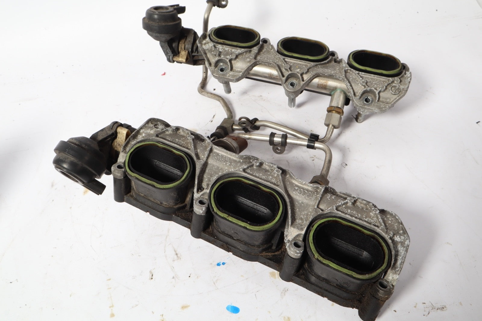 2012-2015 AUDI A7 4G8 3.0L ENGINE INTAKE MANIFOLD DIFFUSER X2 OEM