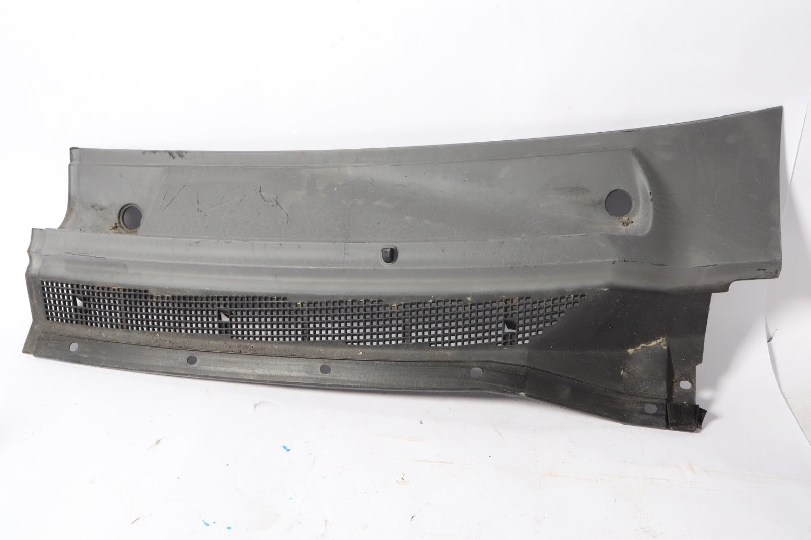 04-15 Nissan Titan Armada Front Left Windshield Top Cowl Cover 66811-7S000 OEM