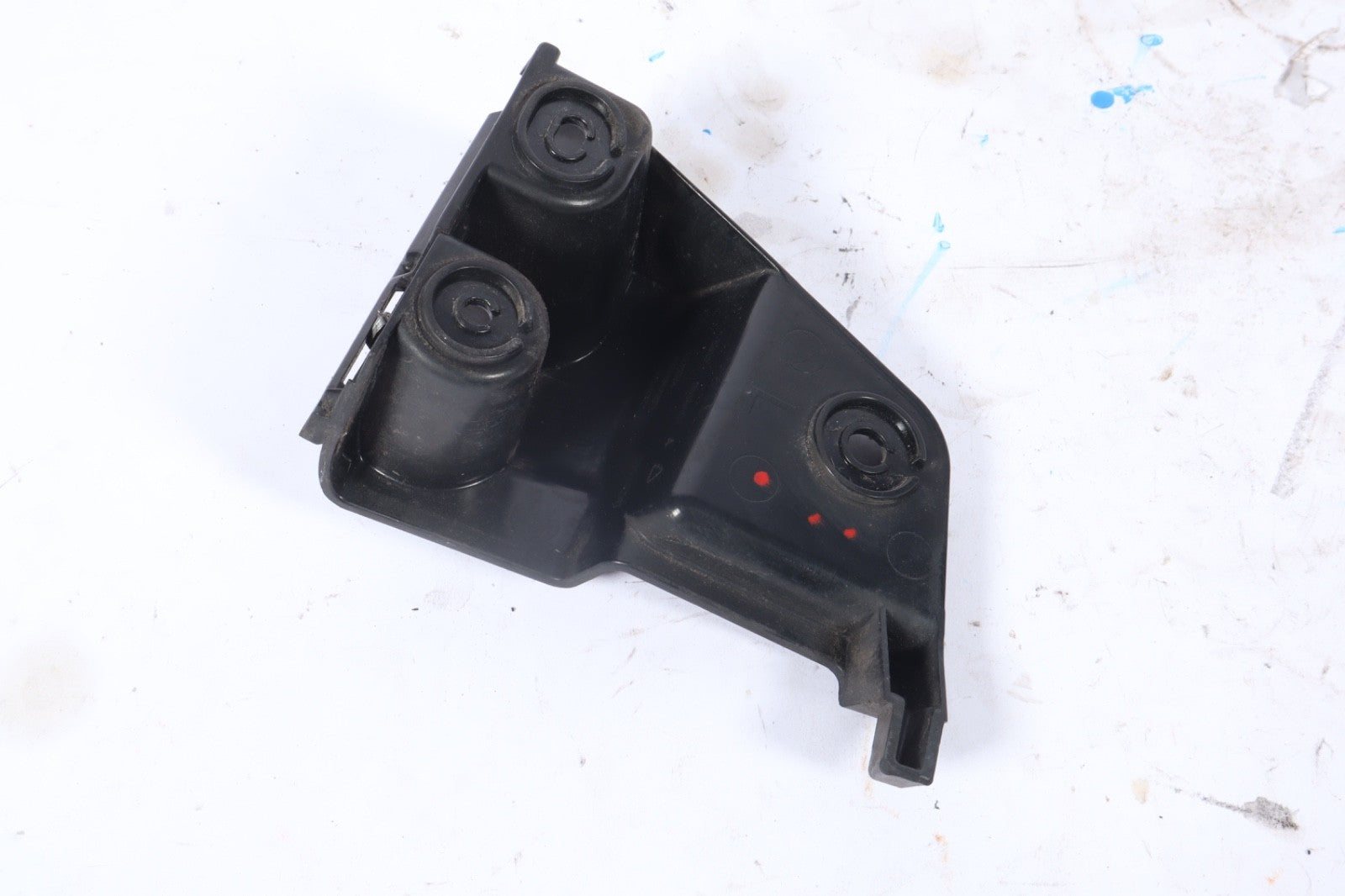 2004-2010 BMW X3 - REAR LEFT Bumper Mount / Bracket (Corner) 3414407 OEM
