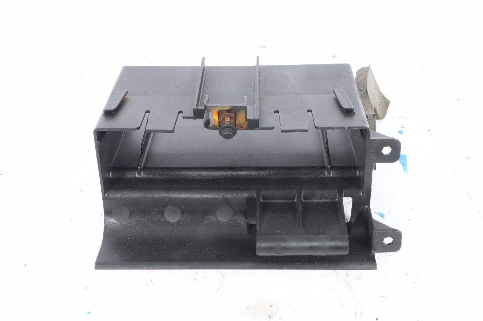 2016-2019 BUICK CASCADA BODY CONTROL MODULE BRACKET 13265750 OEM