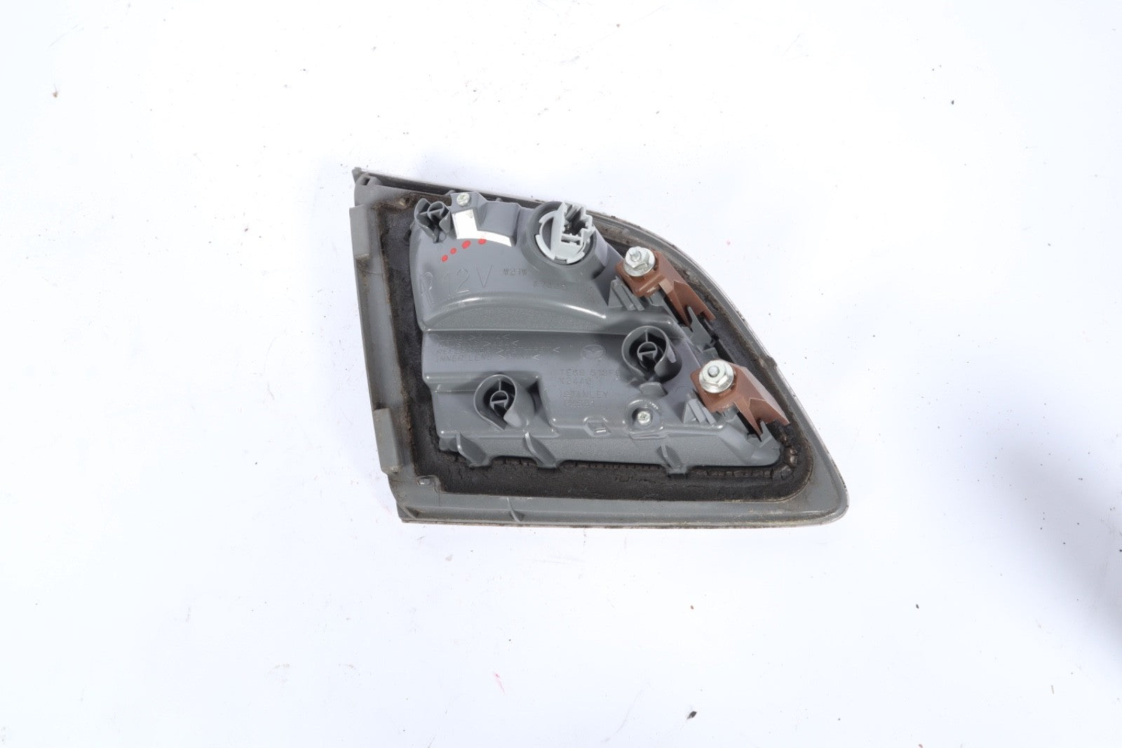 2010-2012 MAZDA CX-9 REAR RIGHT INNER SIDE DECK LID MOUNTED TAIL LIGHT OEM