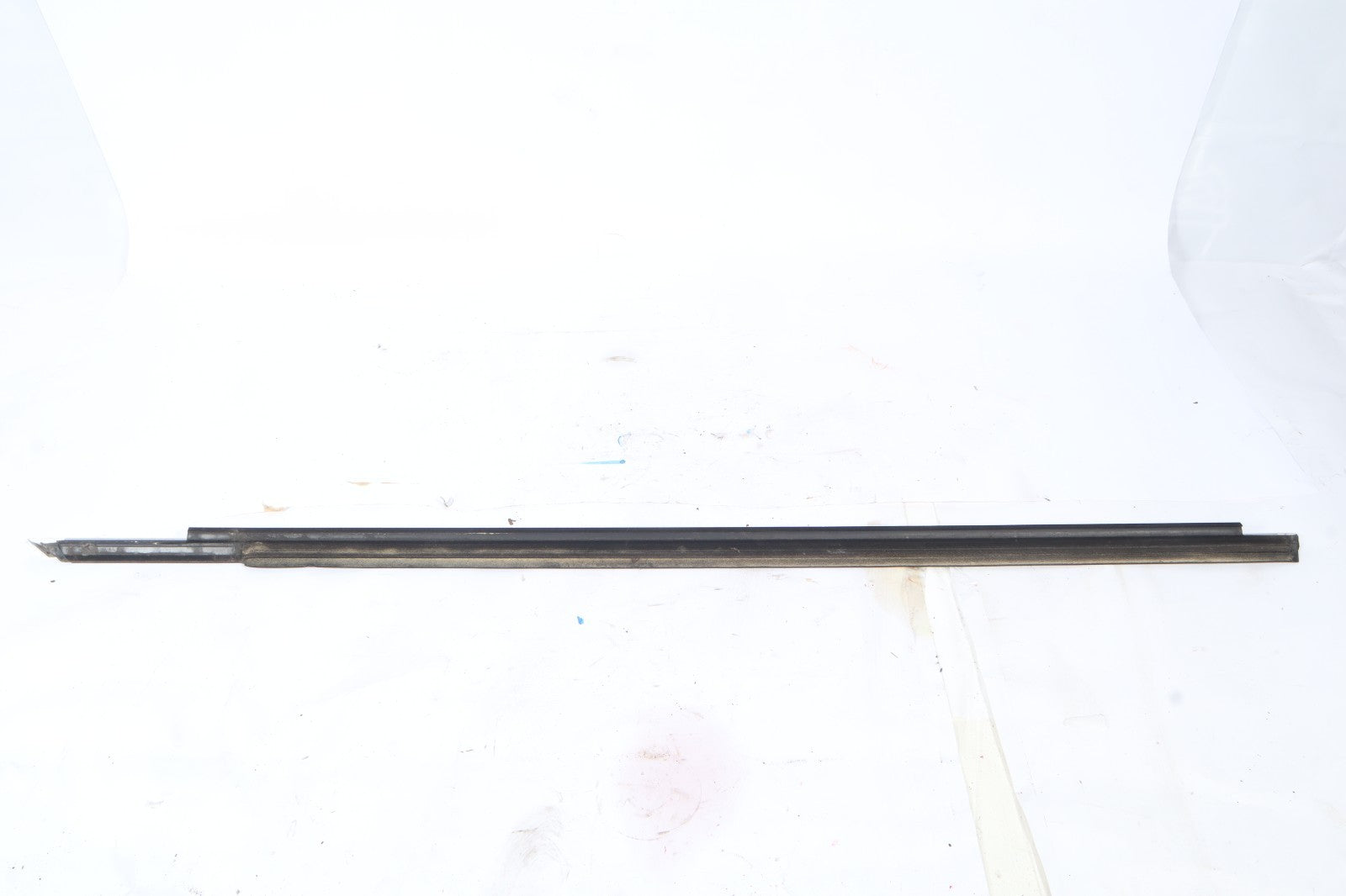 2003 AUDI A4 CONVERTIBLE RIGHT DOOR MOLDING OEM