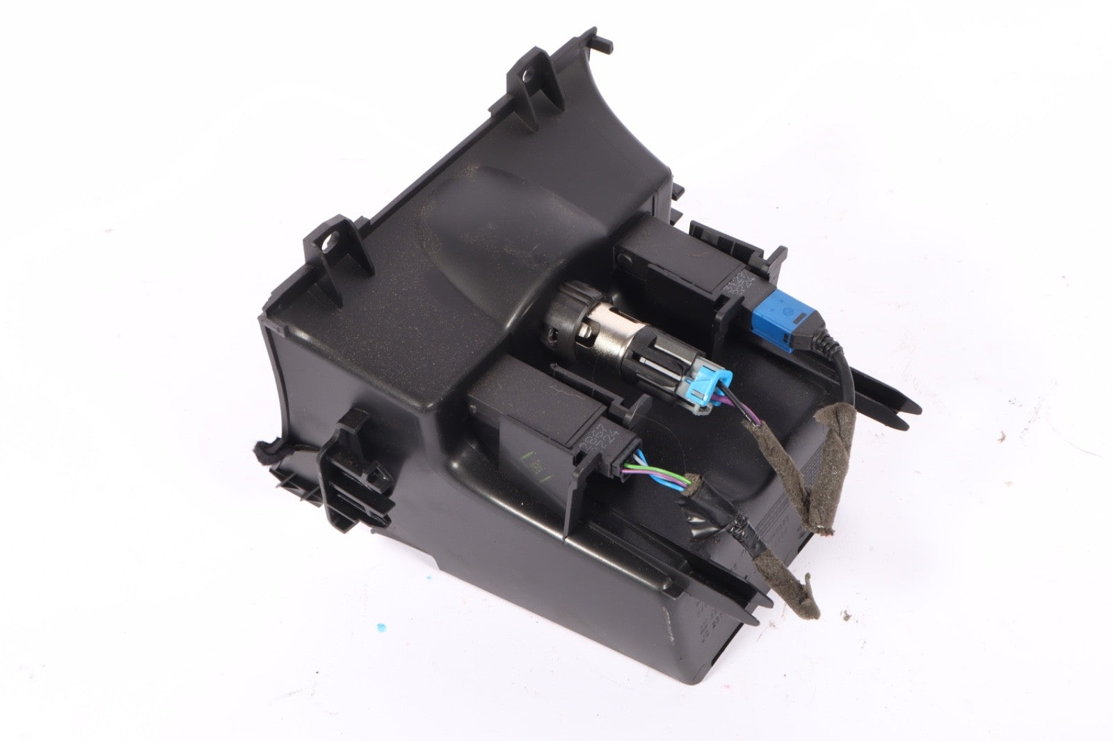 2016-2019 Buick Cascada Center Console Power Outlet USB AUX OEM