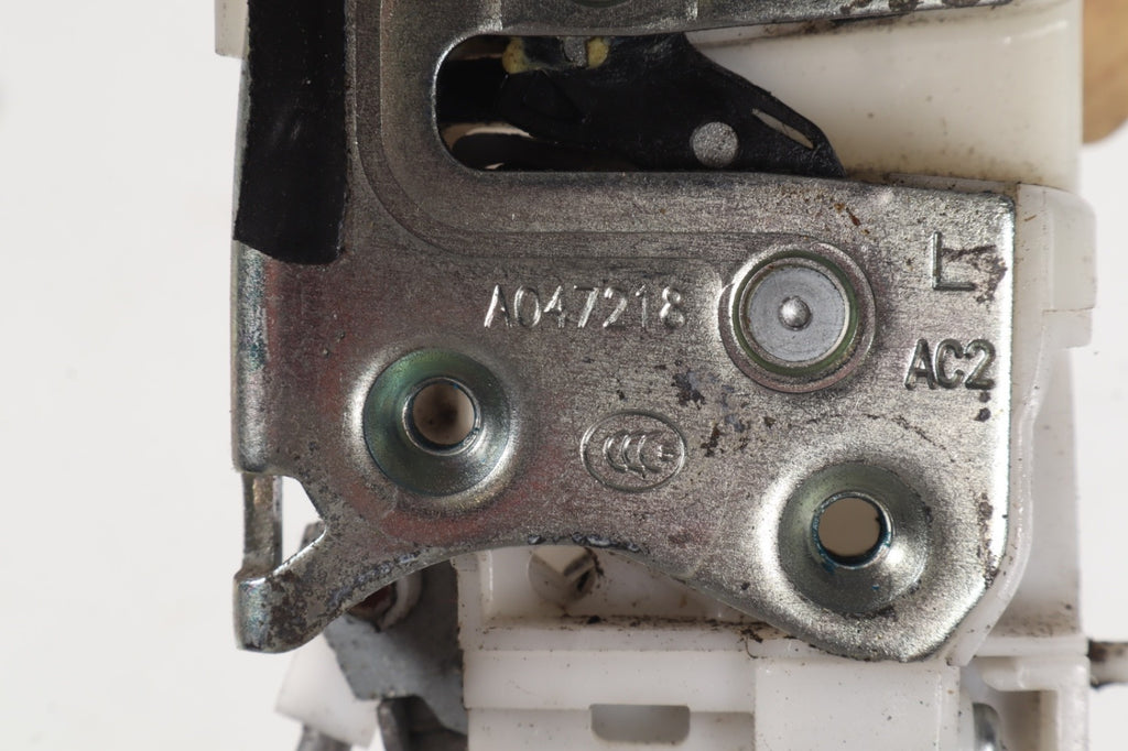 2014 - 2022 MITSUBISHI OUTLANDER REAR LEFT SIDE DOOR LOCK LATCH ACTUATOR OEM