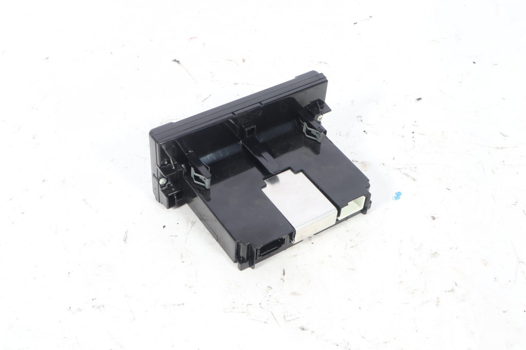 2006-2010 VOLVO C70 DASH VEHICLE INFORMATION DISPLAY SCREEN PART NUMBER 31268056
