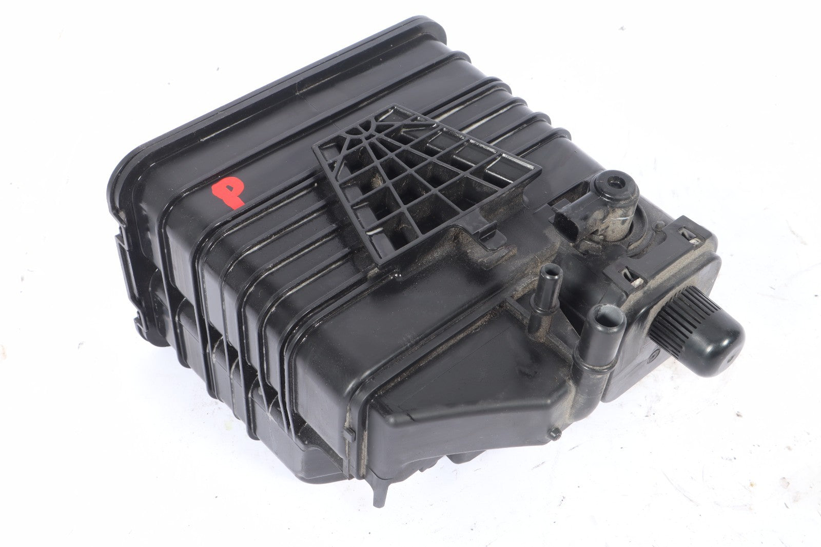 2016-2019 BUICK CASCADA FUEL VAPOR EVAPORATOR CHARCOAL CANISTER OEM