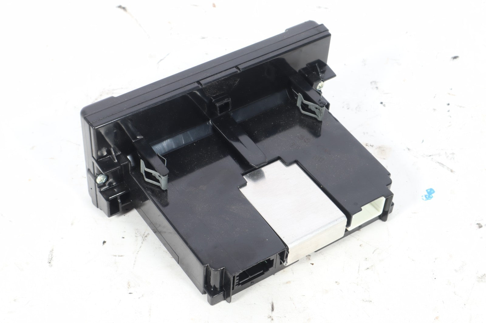 2006-2010 VOLVO C70 DASH VEHICLE INFORMATION DISPLAY SCREEN PART NUMBER 31268056