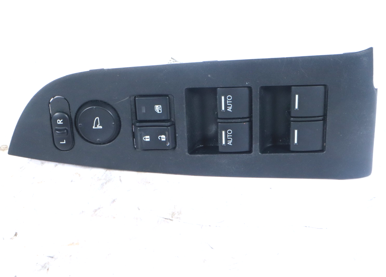2014-2017 HONDA ODYSSEY FRONT LEFT DOOR WINDOW CONTROL SWITCH 83590TK8 OEM
