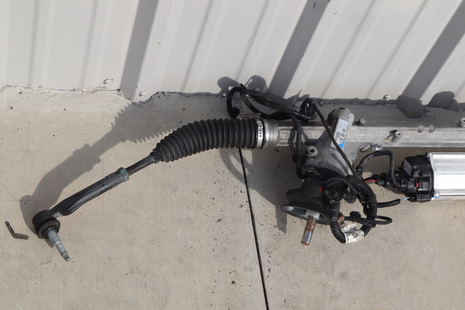 2016-2019 BUICK CASCADA POWER STEERING GREAR RACK PINION ASSEMBLY 39030542 OEM