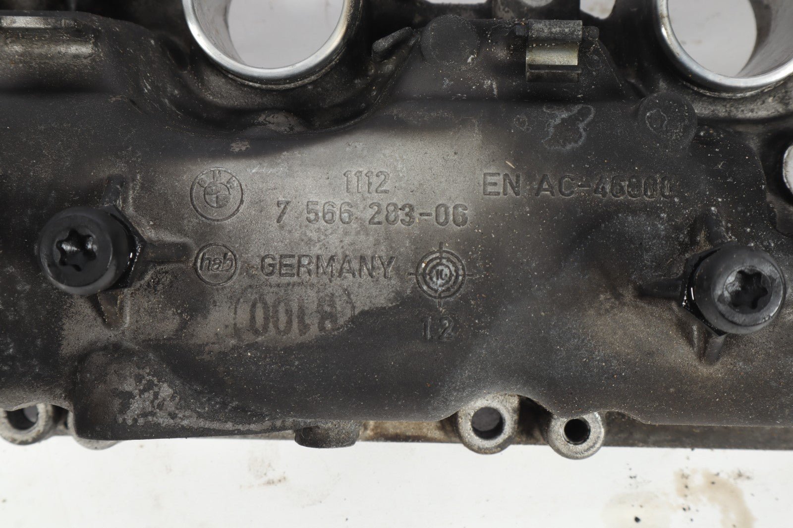 2008-2014 BMW X5 X6 E70 E71 E72 N63 4.4L ENGINE VALVE COVER RIGHT 7566283 OEM