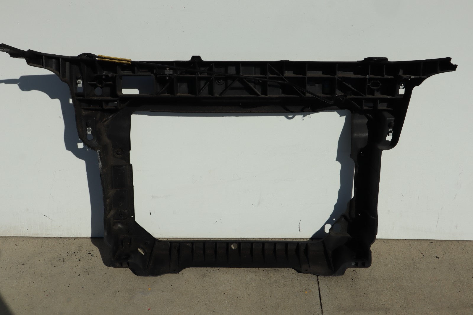 2011-2015 FORD EDGE RADIATOR SUPPORT OEM ONLY PICK UP!!!