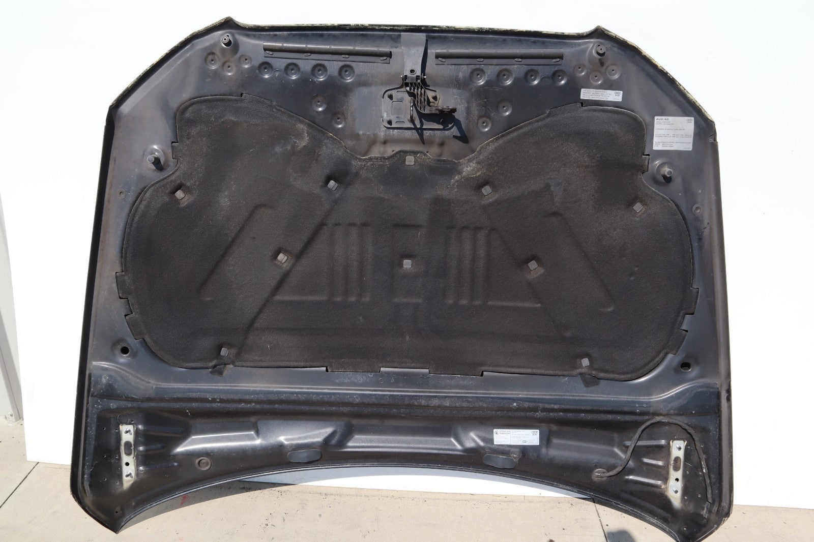 2009 - 2012 AUDI Q5  HOOD BONNET LID BLACK PAINT 8K0010515Q OEM ONLY PICK UP!!!