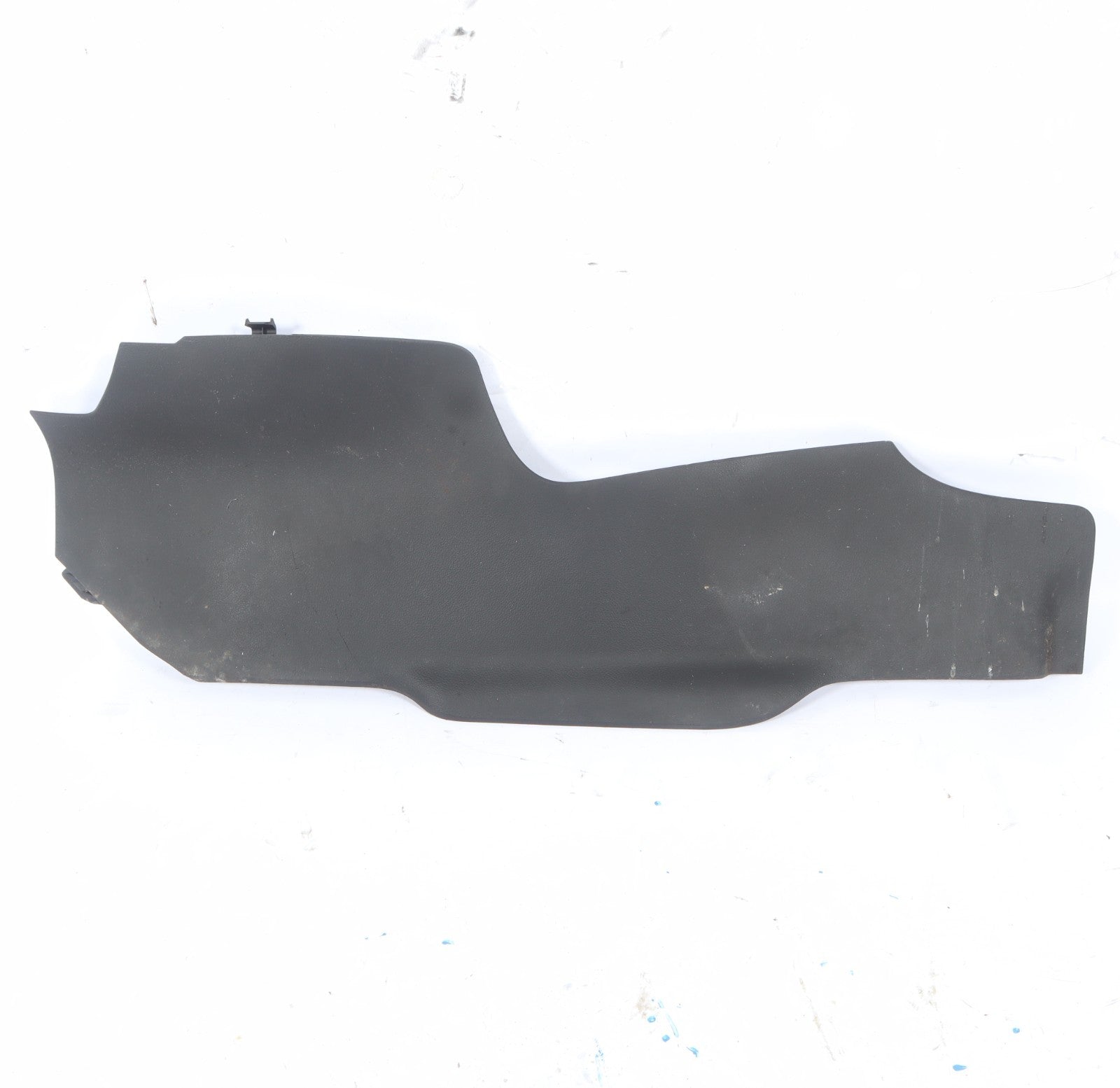 2016-2019 BUICK CASCADA LEFT SIDE FRONT FLOOR CONSOLE EXTENSION PANEL 13493530