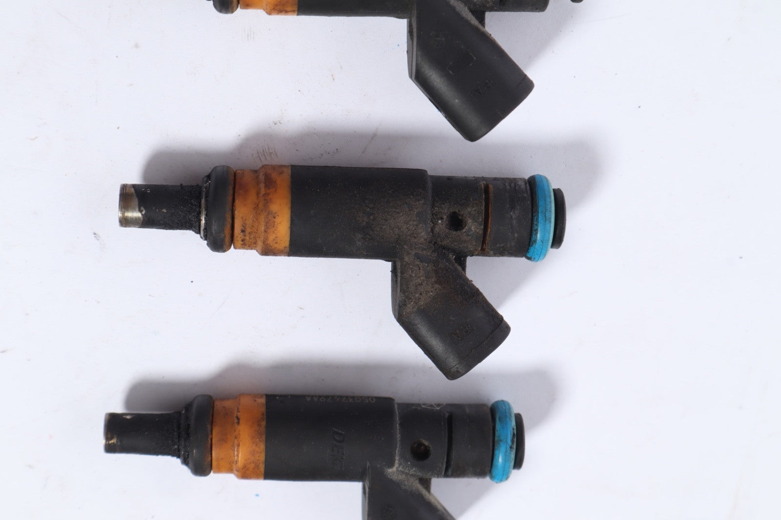 2008-2018 DODGE CHALLENGER 5.7/6.1L SRT8 FUEL x 6 INJECTORS OEM