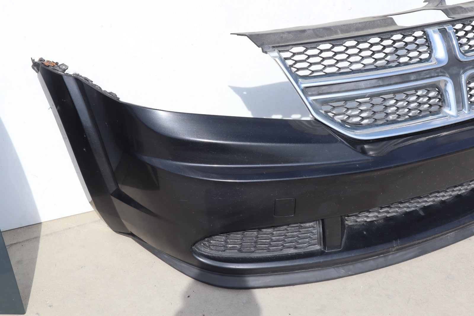 2011 - 2020 DODGE JOURNEY FRONT BUMPER COVER PANEL OEM ONLY PICK UP!!!