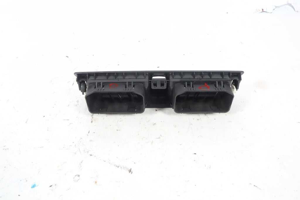 2006-2013 VOLVO C70 2.5L CENTER DASH AC HEAT AIR VENTS HAZARD OEM