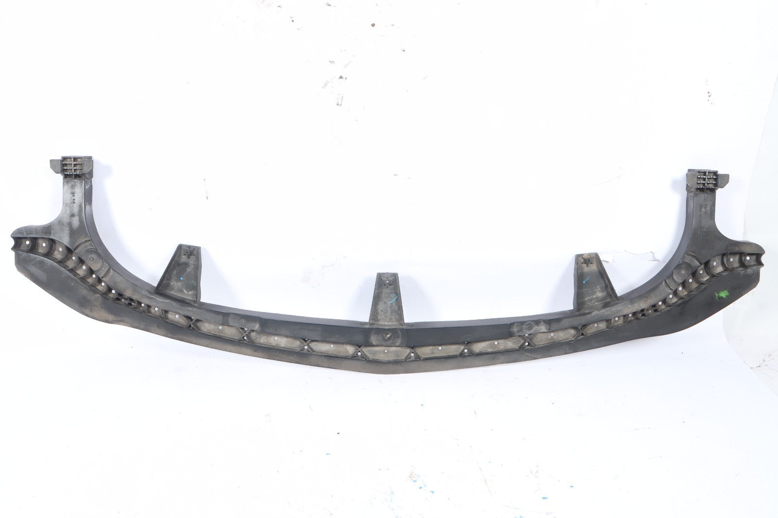 2016-2019 BUICK CASCADA FRONT BUMPER BRACKET OEM 13266647
