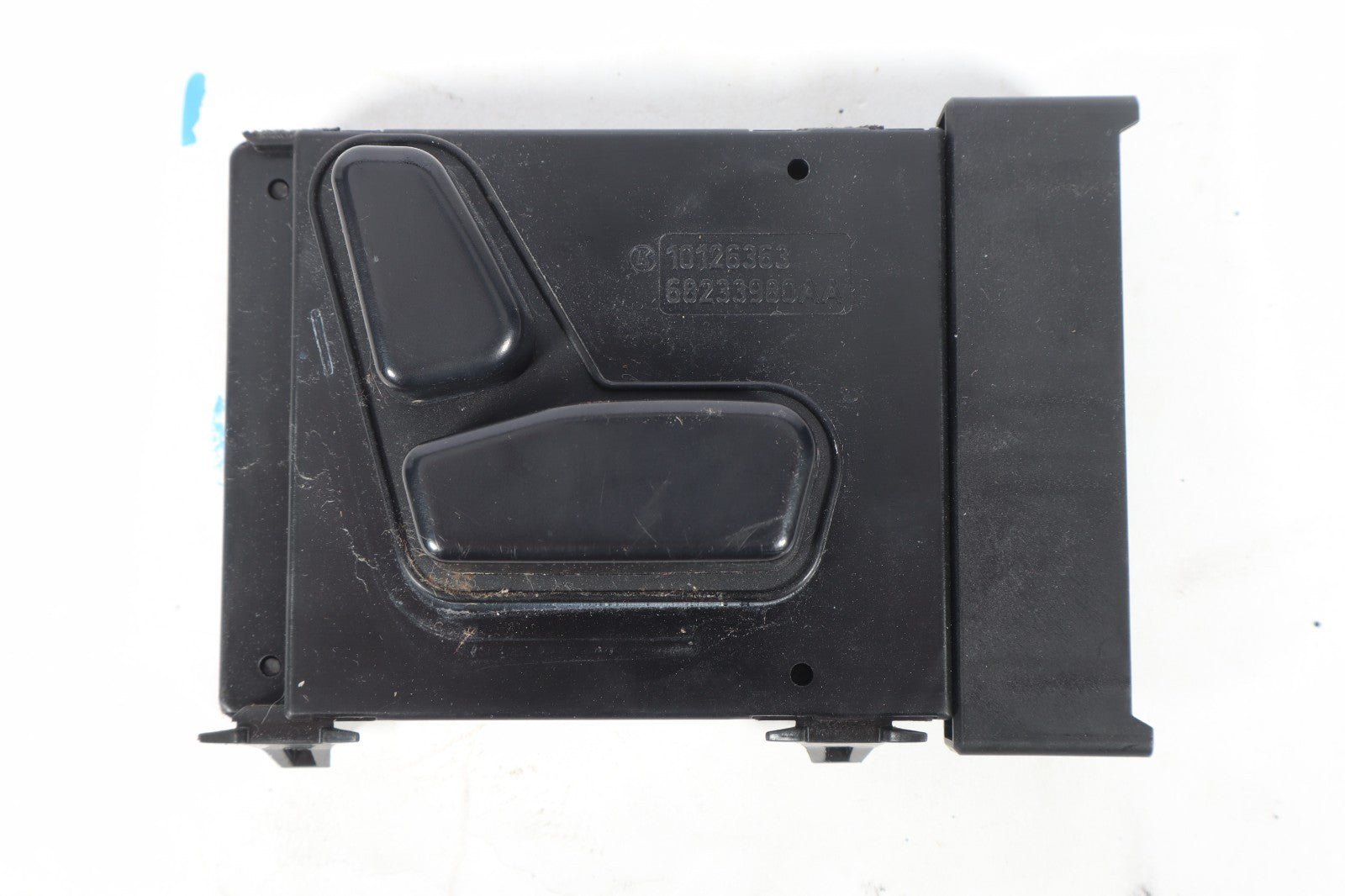 2016-2017 DODGE GRAND CARAVAN PASSENGER FRONT SEAT SWITCH GENUINE OEM 68233980AA