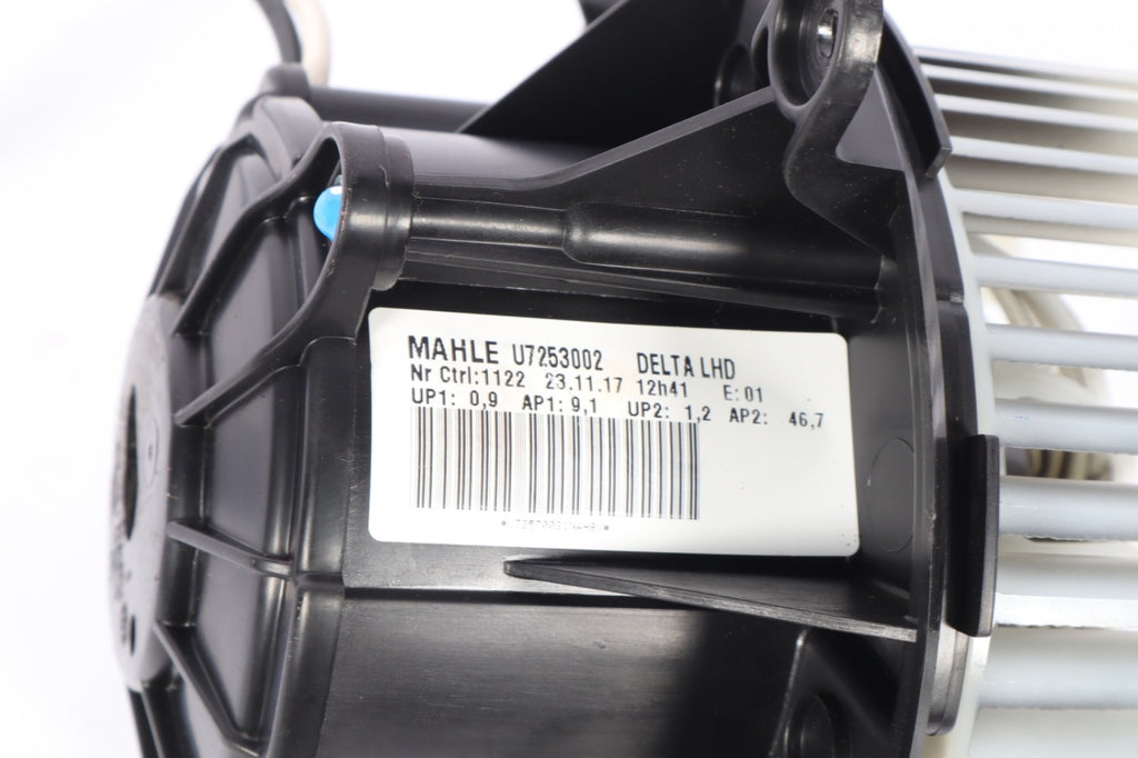 2016-2019 BUICK CASCADA HEATER FAN BLOWER MOTOR 25020139 OEM