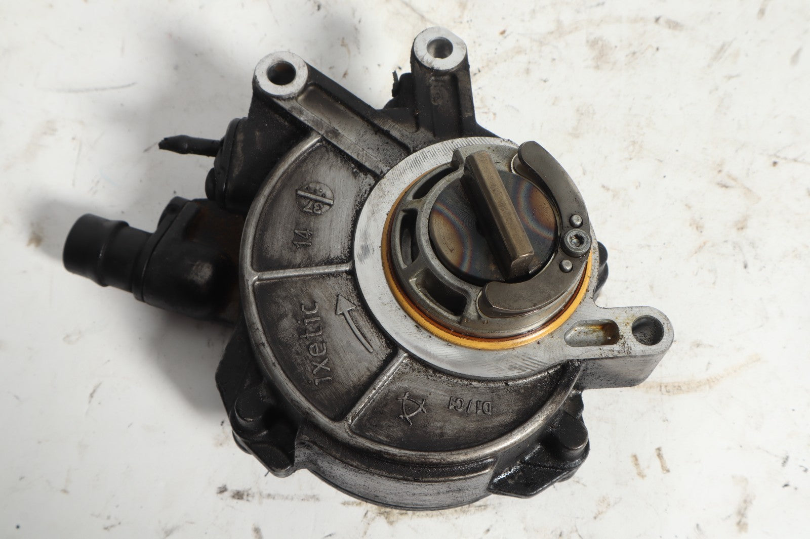 2008-2019 BMW  VACUUM PUMP OEM 8605976-01