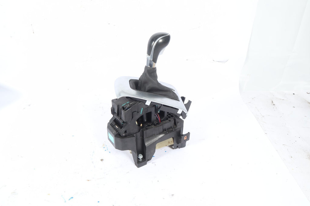 2016-2019 BUICK CASCADA AUTO TRANSMISSION GEAR SHIFTER SELECTOR KNOB OEM