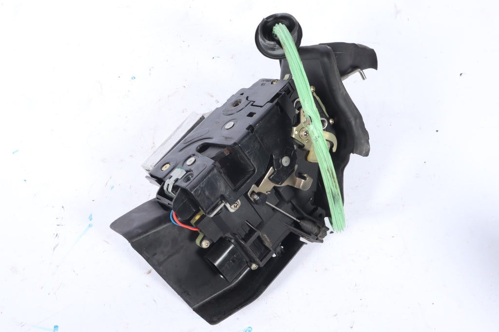 2004 AUDI A4 CONVERTIBLE FRONT LEFT DRIVER SIDE DOOR LOCK OPEN 8H0837349 OEM