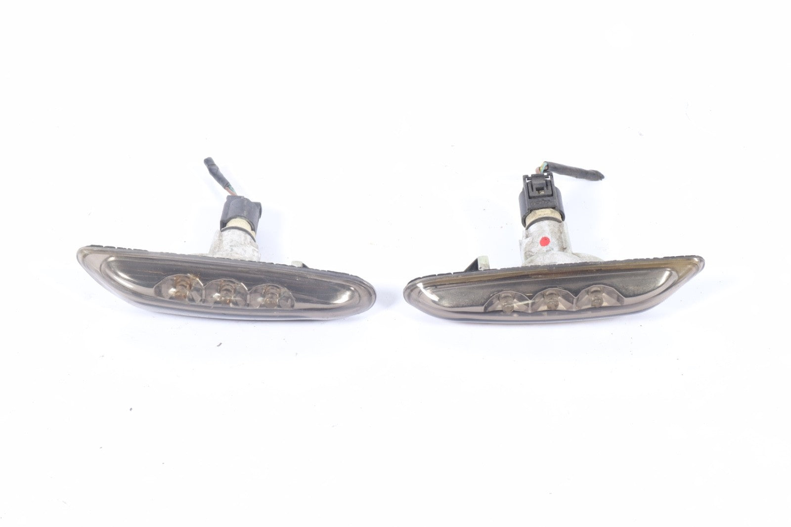 2006-2010 BMW X3 3.0Si E83LCI  RIGHT FRONT FENDER TURN SIGNAL OEM
