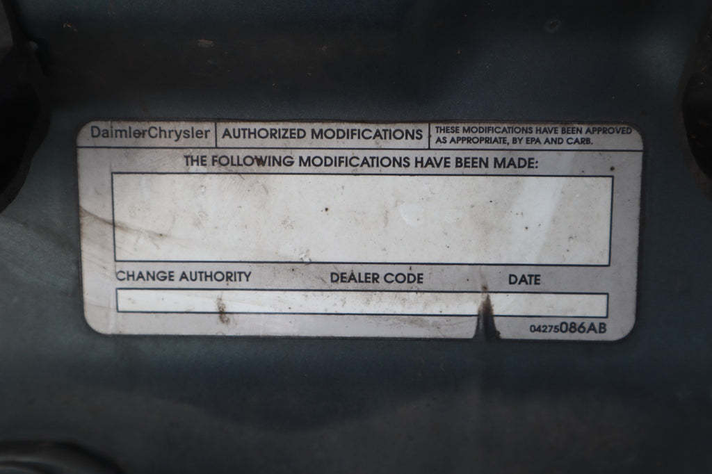 2001 - 2007 CHRYSLER TOWN COUNTRY HOOD OEM ONLY PICK UP!!!