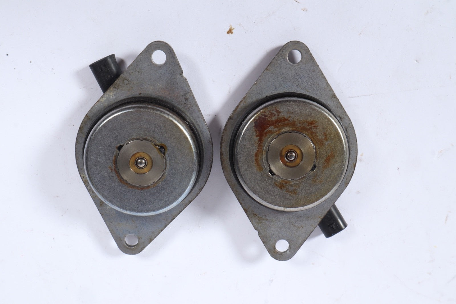 2016-2020 CHEVROLET SONIC CAMSHAFT POSITION SENSOR SET OF 2 OEM