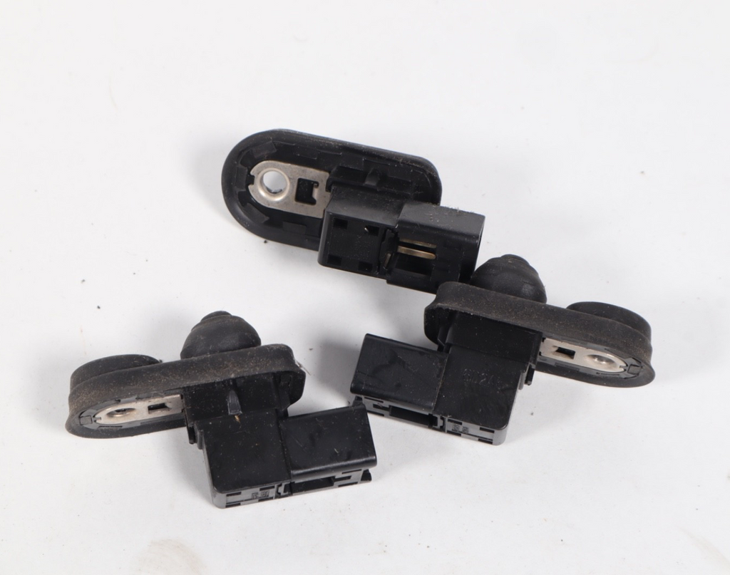 03-20 MITSUBISHI OUTLANDER RIGHT/LEFT INTERIOR LIGHT DOOR JAMB SWITCH SET 3 OEM